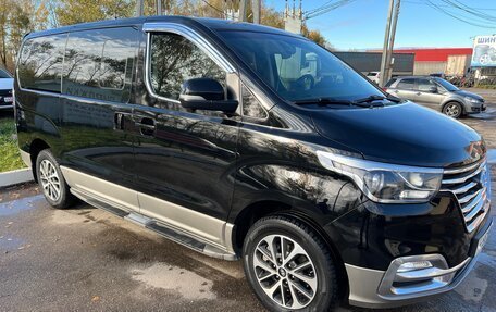 Hyundai Grand Starex Grand Starex I рестайлинг 2, 2019 год, 4 100 000 рублей, 2 фотография