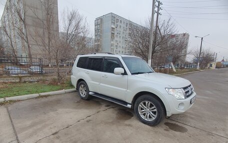 Mitsubishi Pajero IV, 2014 год, 2 349 999 рублей, 3 фотография