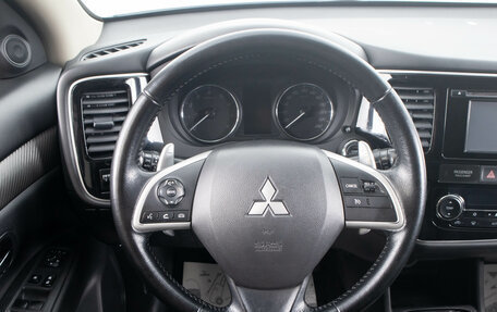 Mitsubishi Outlander III рестайлинг 3, 2014 год, 2 129 000 рублей, 15 фотография