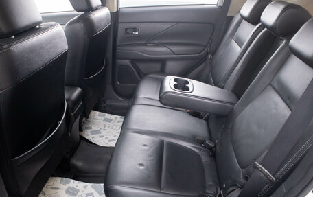 Mitsubishi Outlander III рестайлинг 3, 2014 год, 2 129 000 рублей, 26 фотография