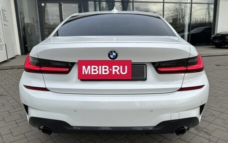 BMW 3 серия, 2021 год, 3 390 000 рублей, 10 фотография