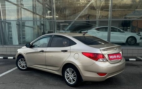 Hyundai Solaris II рестайлинг, 2011 год, 730 000 рублей, 7 фотография