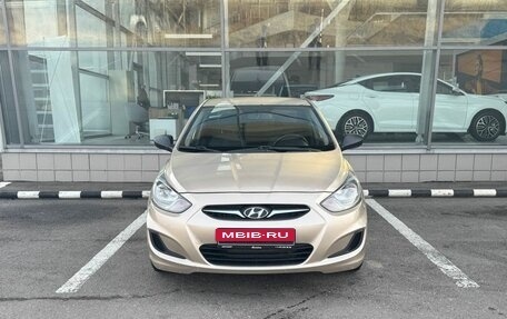 Hyundai Solaris II рестайлинг, 2011 год, 730 000 рублей, 2 фотография