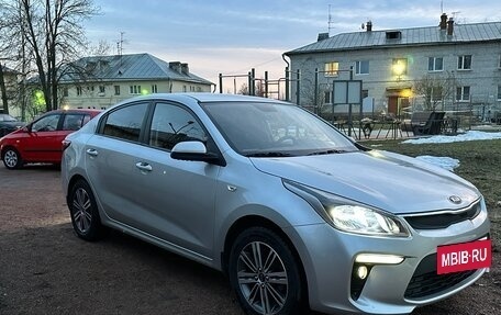 KIA Rio IV, 2017 год, 1 400 000 рублей, 2 фотография