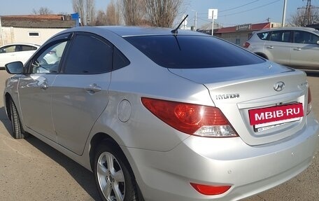 Hyundai Solaris II рестайлинг, 2011 год, 750 000 рублей, 9 фотография