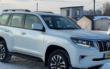 Toyota Land Cruiser Prado 150 рестайлинг 2, 2023 год, 7 590 000 рублей, 7 фотография