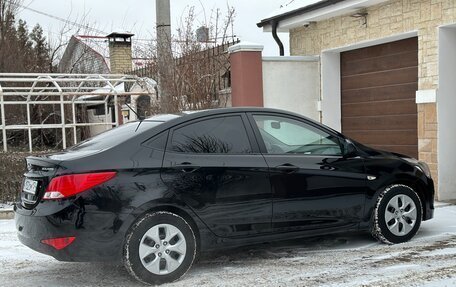 Hyundai Solaris II рестайлинг, 2015 год, 1 135 000 рублей, 7 фотография