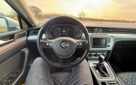 Volkswagen Passat B8 рестайлинг, 2015 год, 1 700 000 рублей, 17 фотография