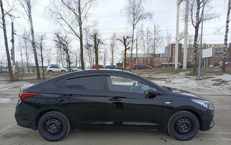 Hyundai Solaris II рестайлинг, 2017 год, 1 150 000 рублей, 5 фотография