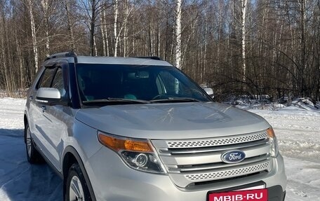 Ford Explorer VI, 2013 год, 1 700 000 рублей, 5 фотография