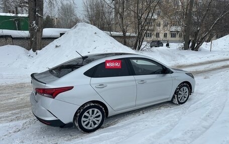 Hyundai Solaris II рестайлинг, 2021 год, 1 700 000 рублей, 3 фотография