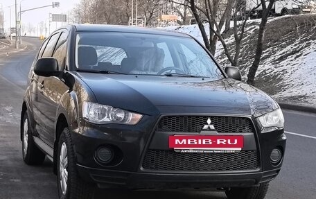 Mitsubishi Outlander III рестайлинг 3, 2010 год, 870 000 рублей, 3 фотография