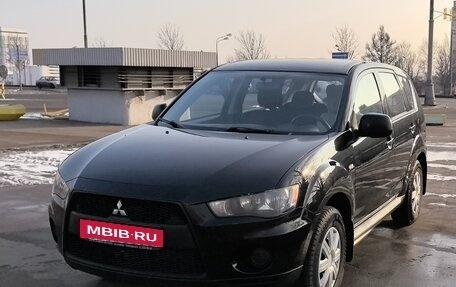 Mitsubishi Outlander III рестайлинг 3, 2010 год, 870 000 рублей, 4 фотография