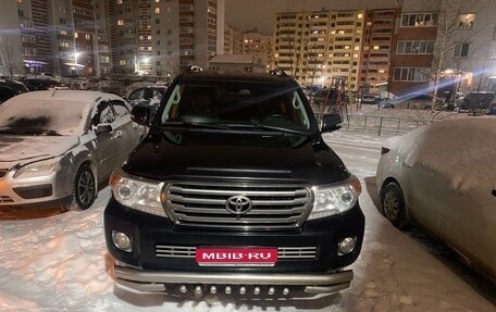 Toyota Land Cruiser 200, 2014 год, 4 000 000 рублей, 1 фотография