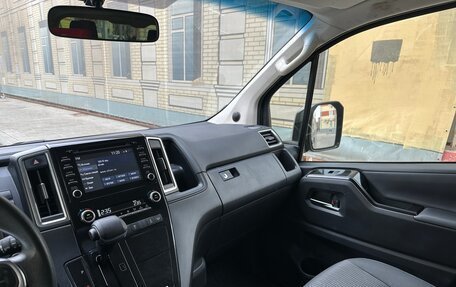 Toyota HiAce H300, 2020 год, 4 800 000 рублей, 15 фотография