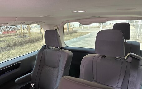 Toyota HiAce H300, 2020 год, 4 800 000 рублей, 24 фотография