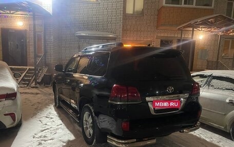 Toyota Land Cruiser 200, 2014 год, 4 000 000 рублей, 3 фотография