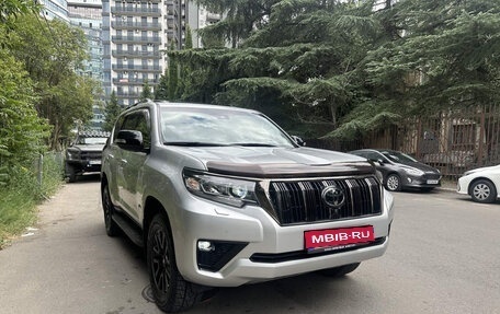 Toyota Land Cruiser Prado 150 рестайлинг 2, 2021 год, 6 400 000 рублей, 1 фотография