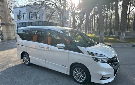 Nissan Serena IV, 2017 год, 2 150 000 рублей, 2 фотография