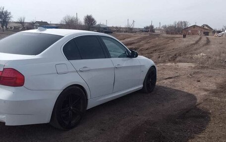 BMW 3 серия, 2011 год, 975 000 рублей, 16 фотография