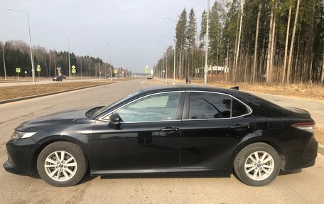 Toyota Camry, 2019 год, 2 620 000 рублей, 2 фотография