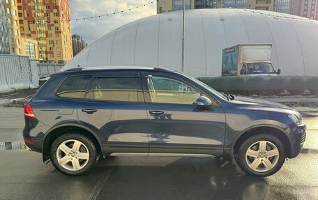Volkswagen Touareg III, 2011 год, 1 890 000 рублей, 10 фотография
