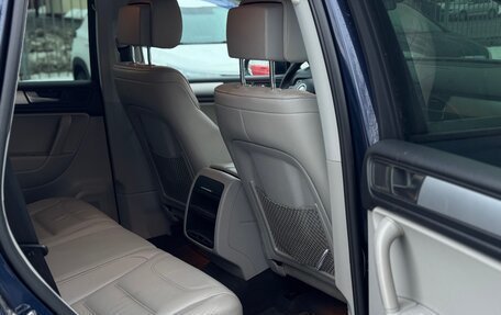 Volkswagen Touareg III, 2011 год, 1 890 000 рублей, 17 фотография