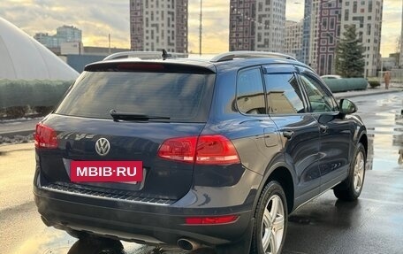 Volkswagen Touareg III, 2011 год, 1 890 000 рублей, 8 фотография