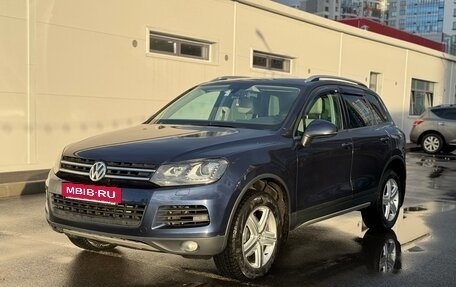 Volkswagen Touareg III, 2011 год, 1 890 000 рублей, 4 фотография
