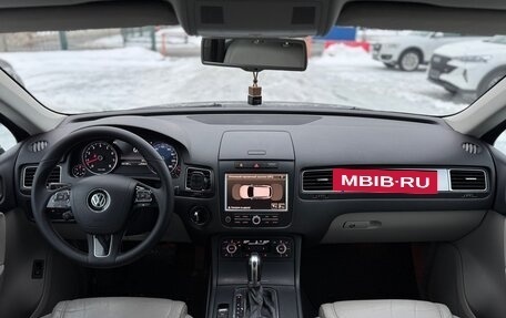 Volkswagen Touareg III, 2011 год, 1 890 000 рублей, 14 фотография