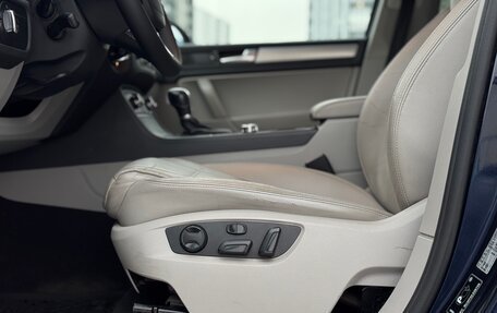 Volkswagen Touareg III, 2011 год, 1 890 000 рублей, 19 фотография