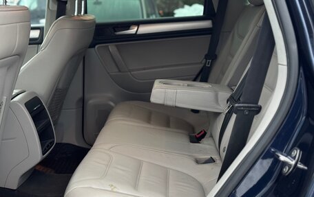 Volkswagen Touareg III, 2011 год, 1 890 000 рублей, 22 фотография