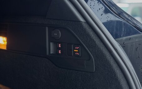 Volkswagen Touareg III, 2011 год, 1 890 000 рублей, 31 фотография