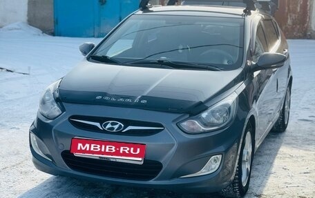 Hyundai Solaris II рестайлинг, 2011 год, 900 000 рублей, 2 фотография