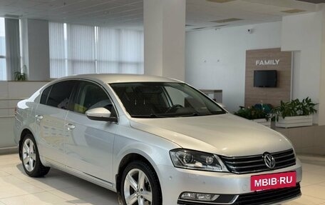 Volkswagen Passat B7, 2013 год, 1 010 000 рублей, 2 фотография