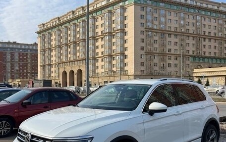 Volkswagen Tiguan II, 2019 год, 3 320 000 рублей, 3 фотография