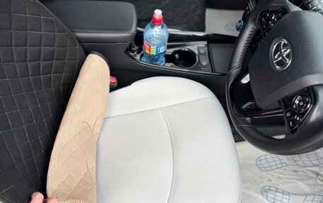 Toyota Prius IV XW50, 2019 год, 2 400 000 рублей, 9 фотография