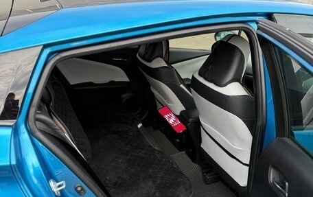 Toyota Prius IV XW50, 2019 год, 2 400 000 рублей, 7 фотография