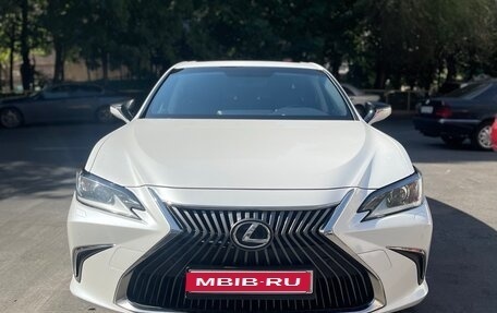 Lexus ES VII, 2019 год, 3 650 000 рублей, 1 фотография