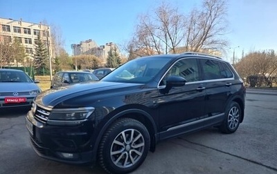 Volkswagen Tiguan II, 2018 год, 2 488 000 рублей, 1 фотография