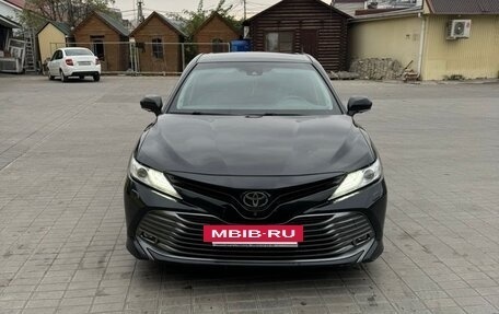 Toyota Camry, 2019 год, 2 950 000 рублей, 2 фотография