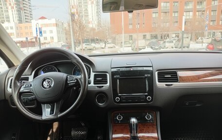 Volkswagen Touareg III, 2012 год, 2 200 000 рублей, 3 фотография