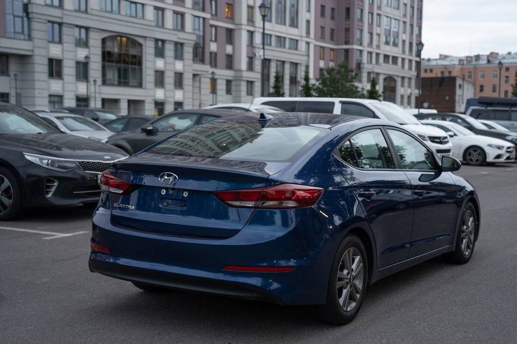 Hyundai Elantra VI рестайлинг, 2019 год, 400 000 рублей, 2 фотография