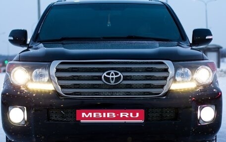 Toyota Land Cruiser 200, 2011 год, 4 199 000 рублей, 2 фотография