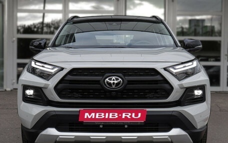 Toyota RAV4, 2024 год, 4 590 000 рублей, 4 фотография