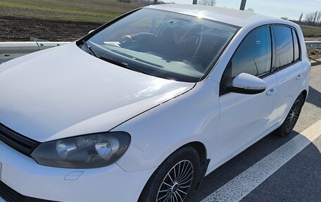 Volkswagen Golf VI, 2012 год, 800 000 рублей, 2 фотография