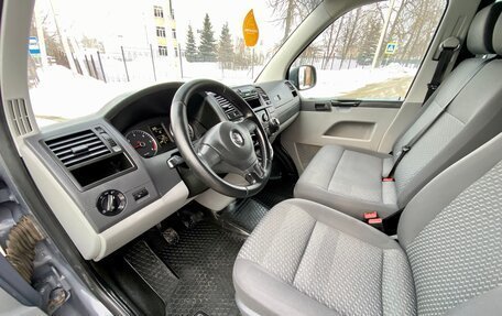 Volkswagen Transporter T5 рестайлинг, 2013 год, 2 117 000 рублей, 12 фотография