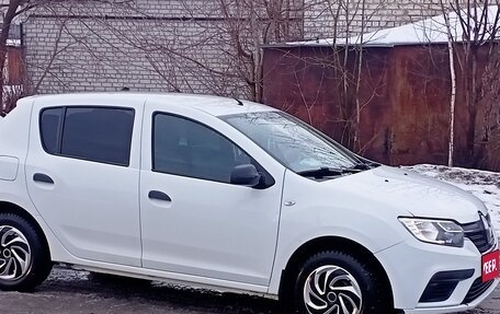 Renault Sandero II рестайлинг, 2018 год, 950 000 рублей, 1 фотография