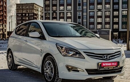 Hyundai Solaris II рестайлинг, 2015 год, 820 000 рублей, 1 фотография