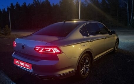 Volkswagen Passat B8 рестайлинг, 2019 год, 2 420 000 рублей, 14 фотография